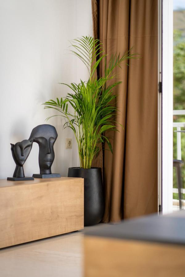 Luxury Suite In Downtown كاندية المظهر الخارجي الصورة