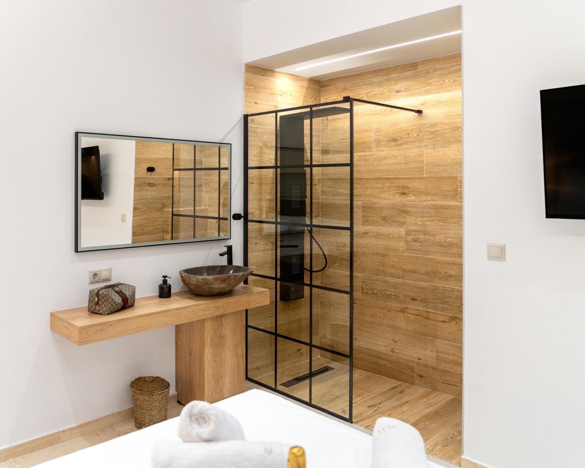 Luxury Suite In Downtown كاندية المظهر الخارجي الصورة