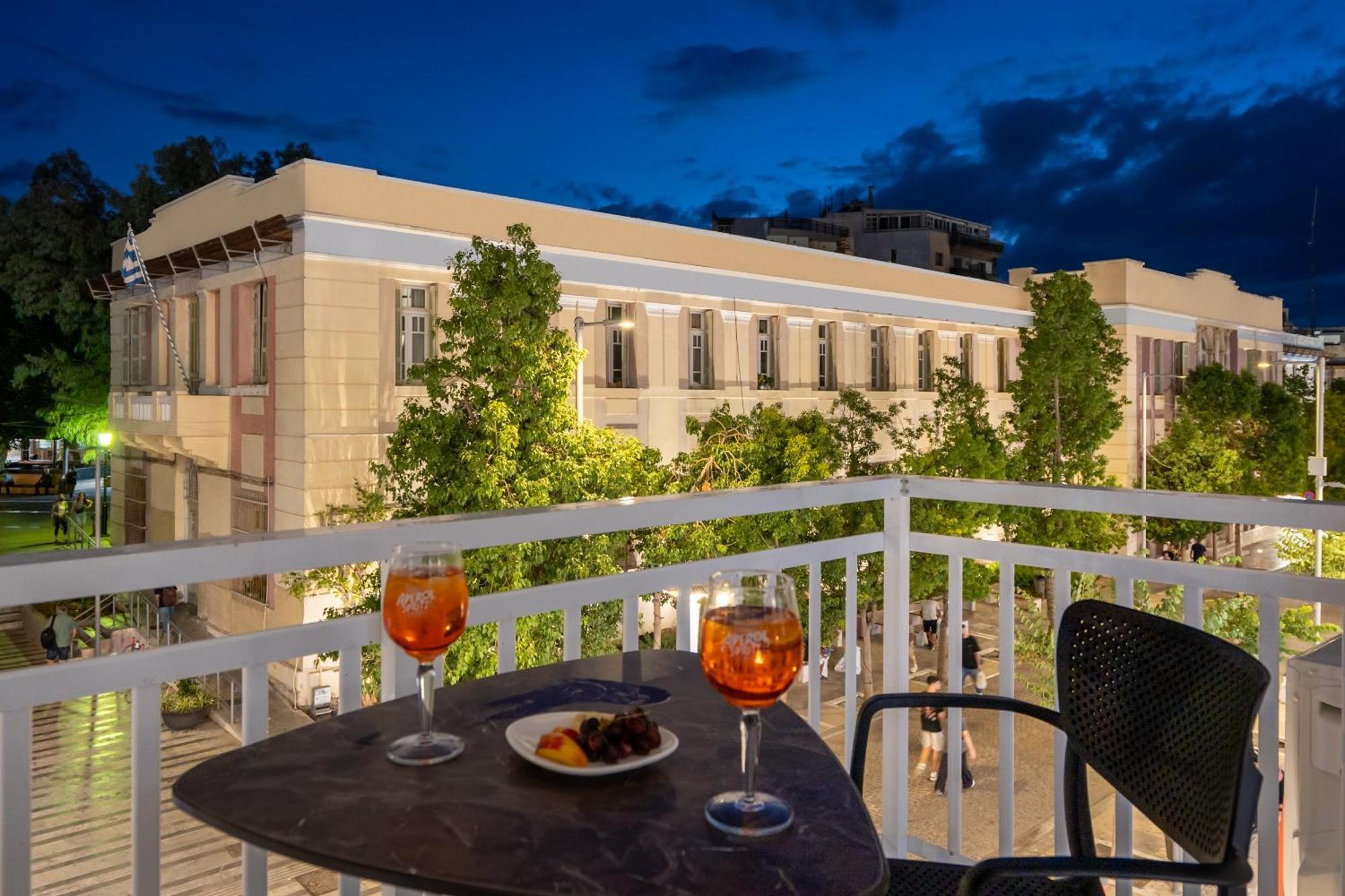 Luxury Suite In Downtown كاندية المظهر الخارجي الصورة